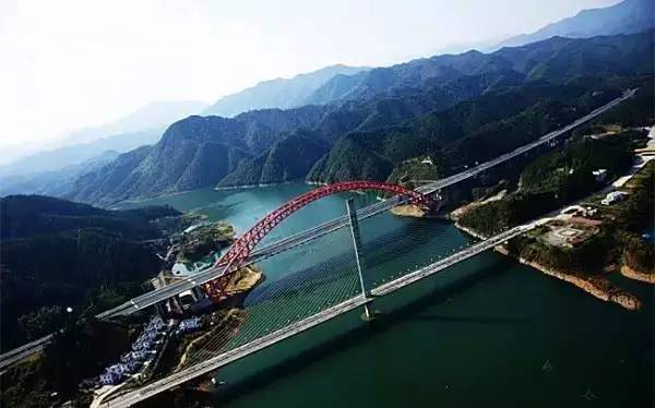 ���\�C����ӭ�����¡�������ʲô�ɫ����