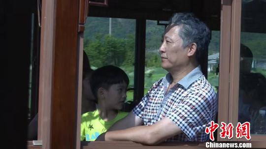 �D�鄡����Ƭ���ṩ