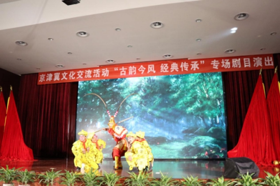 �����Ļ��������(d��ng)֮����퍽��L(f��ng)����(j��ng)����С�������Ŀ�ݳ��ڶ�վ�����