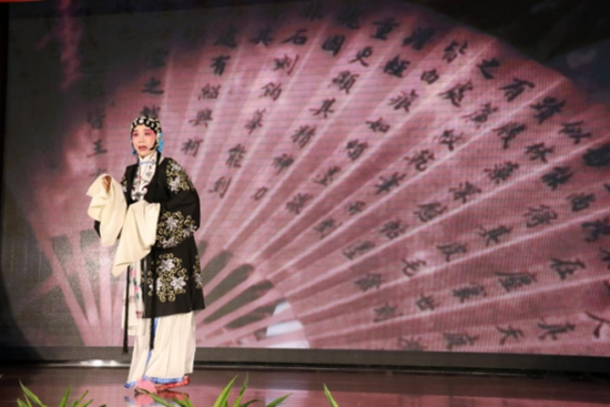 �����Ļ��������(d��ng)֮����퍽��L(f��ng)����(j��ng)����С�������Ŀ�ݳ��ڶ�վ�����