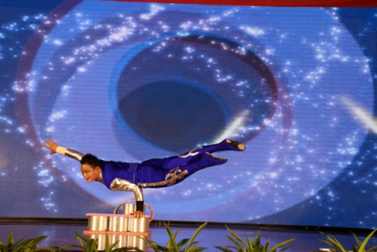 �����Ļ��������(d��ng)֮����퍽��L(f��ng)����(j��ng)����С�������Ŀ�ݳ��ڶ�վ�����