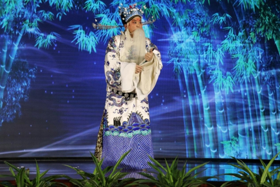 �����Ļ��������(d��ng)֮����퍽��L(f��ng)����(j��ng)����С�������Ŀ�ݳ��ڶ�վ�����