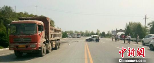 ɽ���냺����9����܇(ch��)���o(h��)ʿ���ȬF(xi��n)��(ch��ng)���飨�D��