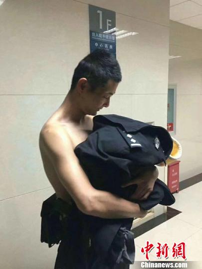 ���ϳ���һ���@��(n��i)�l(f��)�F(xi��n)���뾯�춬ҹ����ů����@ٝ