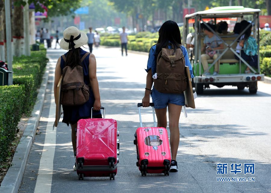 ���ݴ�W(xu��)ӭ���f�ࡰСʯ��