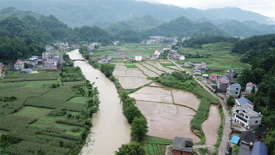 ����Ѵ���飩��1������ɣֲ�܏�����Ӱ� �r(n��ng)�������e�ܞ�(z��i)