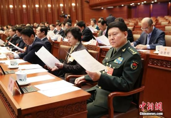 3��4����ʮ����ȫ��(gu��)�˴����Ε�(hu��)�h��ϯ�F(tu��n)�ڱ���������(hu��)���e�е�һ�Ε�(hu��)�h��ȫ��(gu��)�˴�ί��(hu��)ί�T�L(zh��ng)���½����֕�(hu��)�h��������l(f��) ���� �z