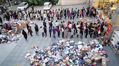 �w���^����(c��)���R�rȡ���c������������sԽ��Խ�L��