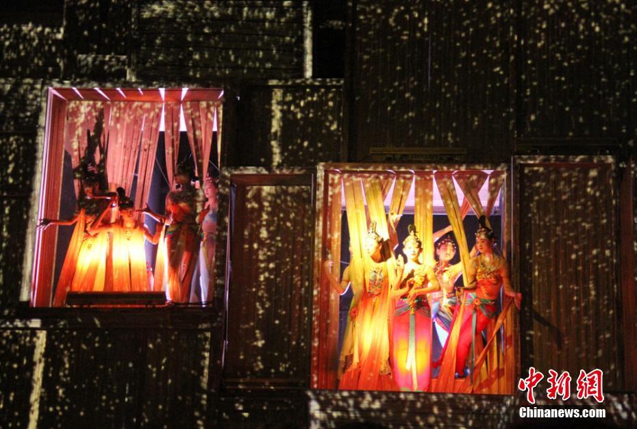 ����Ҋ�ػ͡���(sh��)������Խ���v���z·����