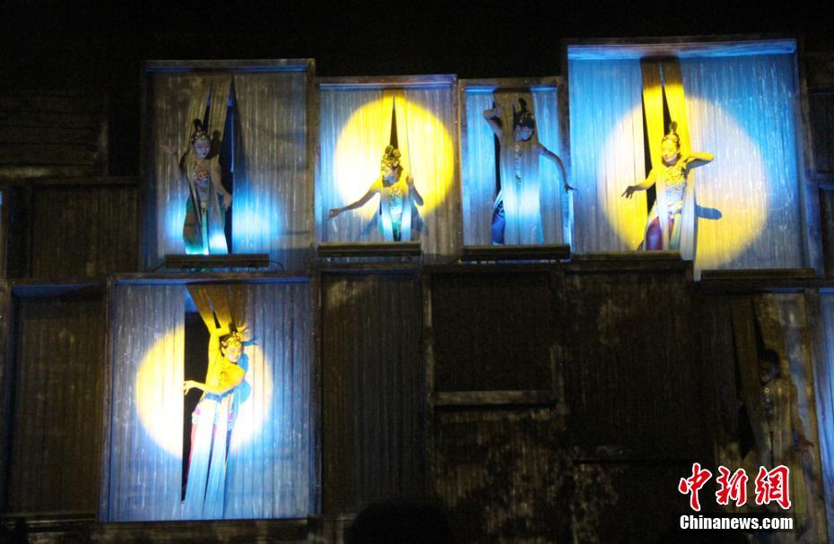 ����Ҋ�ػ͡���(sh��)������Խ���v���z·����