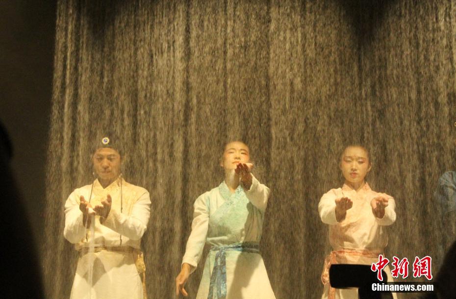 ����Ҋ�ػ͡���(sh��)������Խ���v���z·����