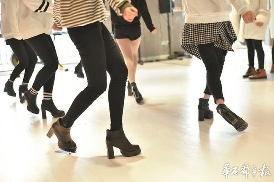 ÿ��������(x��)������Ҫ�����߸�Ь�ྚ�赸��