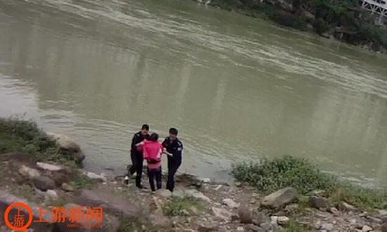 �񾯌�Ů�ӎ��ϰ����������D