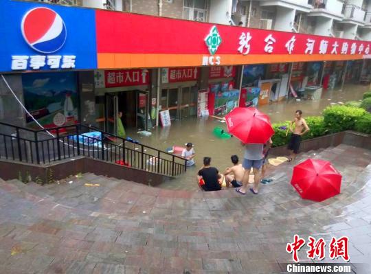 �D����ώ�����W(xu��)У�@��(n��i)��䁱������W(xu��)�����̼ұ����������_(t��i)�A�ϡ�����С�� �z