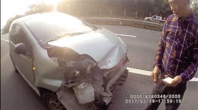  ���µ�С�I܇��