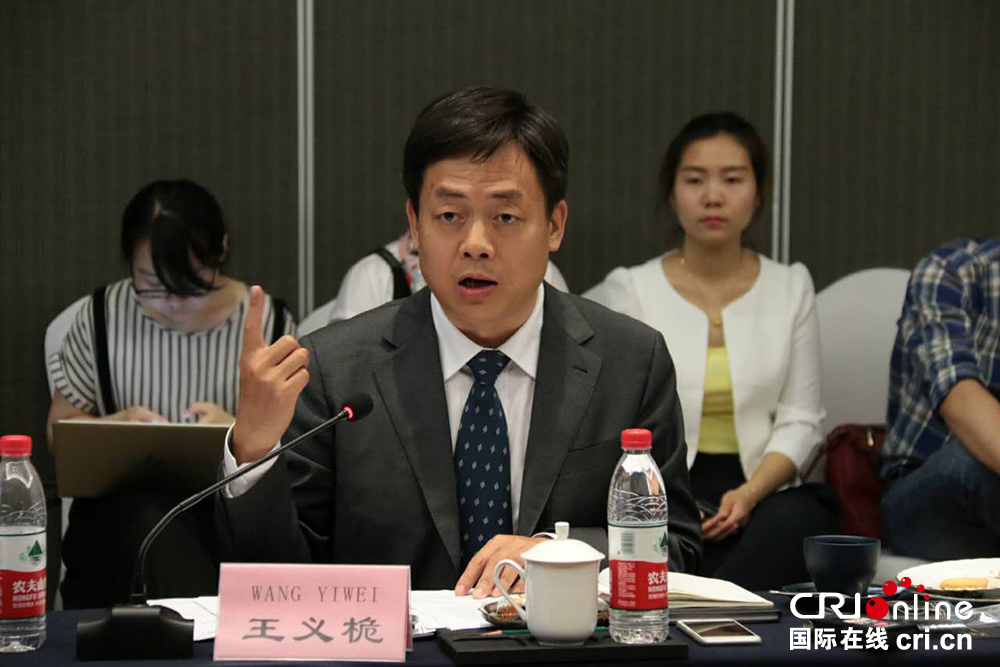 �DƬĬ�J(r��n)��(bi��o)�}