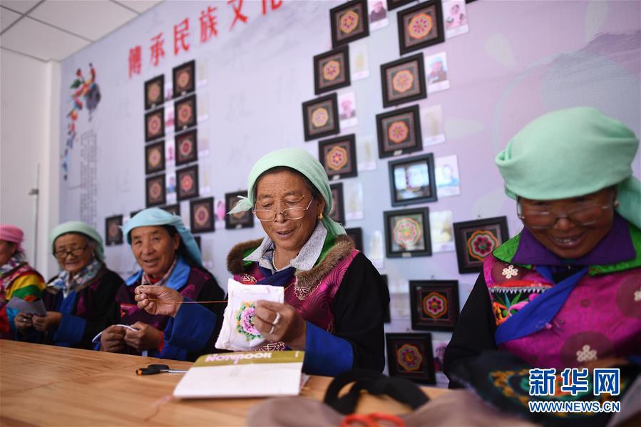 (習(xí)近平的小康故事·新華網(wǎng)·圖文互動)(1) “讓全體人民住有所居”——習(xí)近平和百姓安居的故事