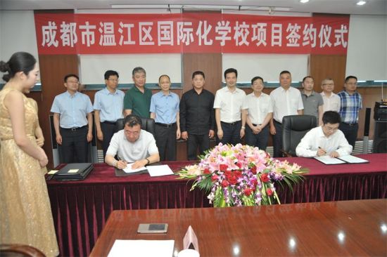 �ɶ��Мؽ��^(q��)���H���WУ�ĿͶ�Y�f(xi��)�h��ӆ�xʽ�F(xi��n)������܎ �z